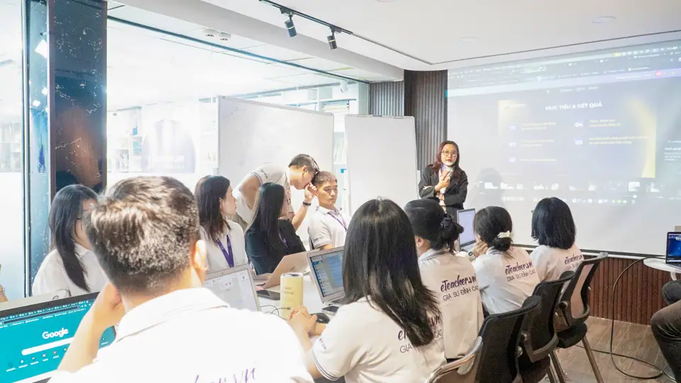 Lớp đào tạo AI của CyberSoft tại ETeacher — Gia sư