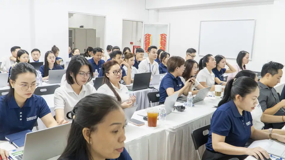 Lớp đào tạo AI của CyberSoft tại Taseco Sài Gòn — Dịch vụ hàng không