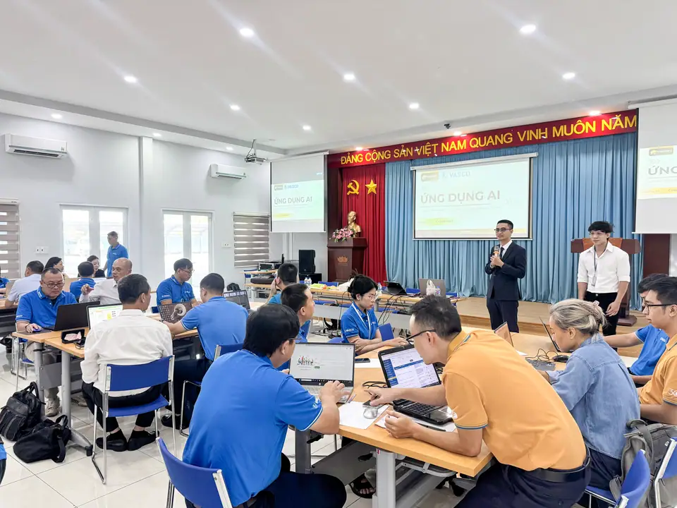 Lớp đào tạo AI của CyberSoft tại VASCO — Bay dịch vụ hàng không